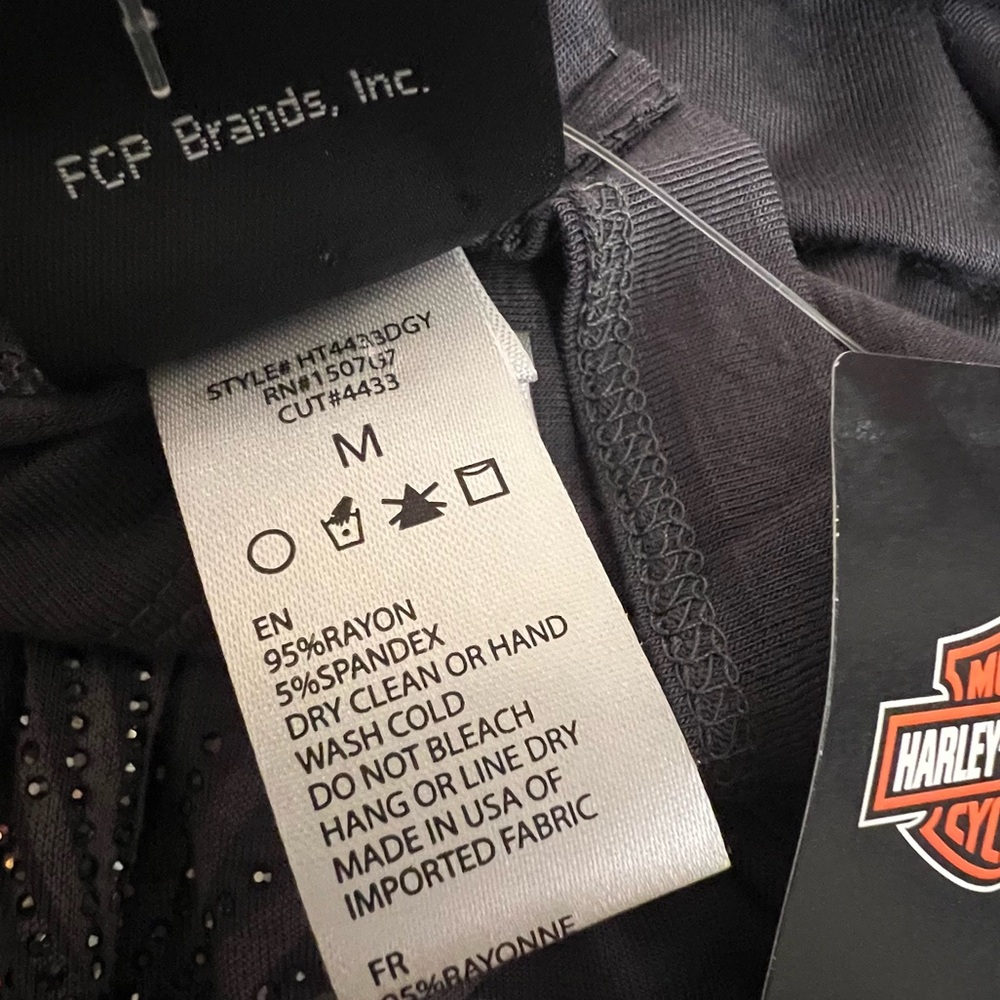 Harley Davidson top charmed wings cold shoulder keyhole medium NWT - Picture 13 of 14